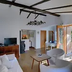 Mala Vikendica